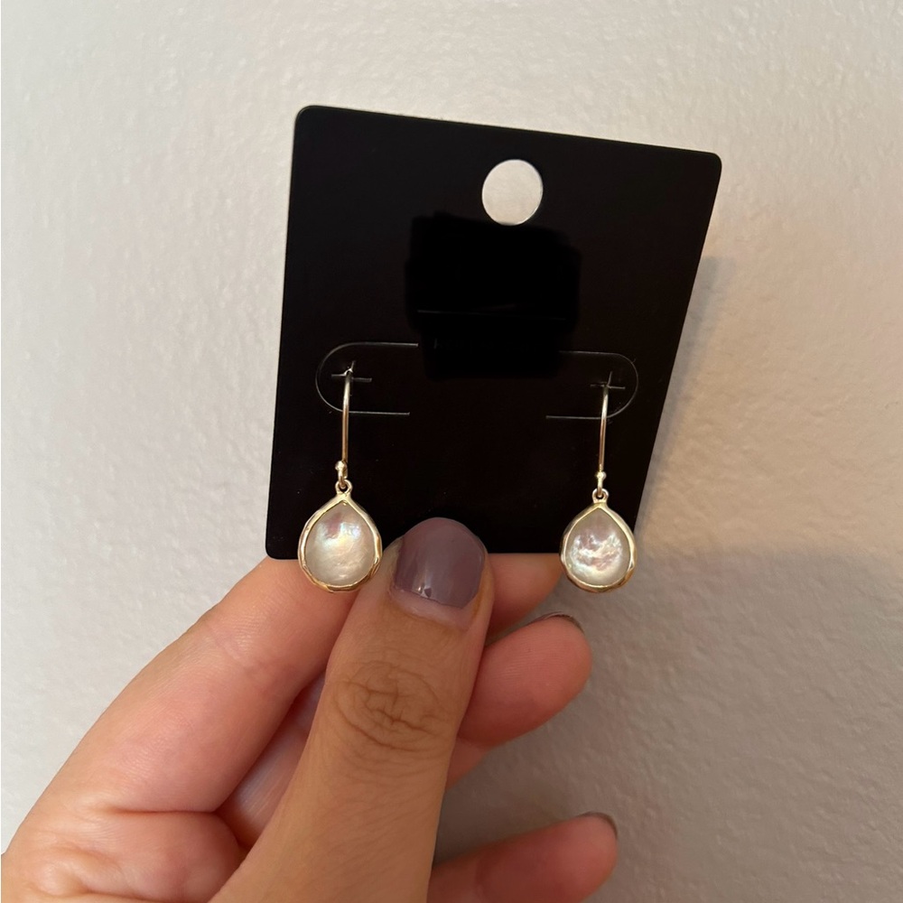 Elegant Gold and Pearl Drop Earrings